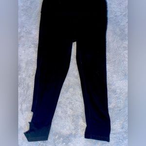Capri Black Athletic Leggings